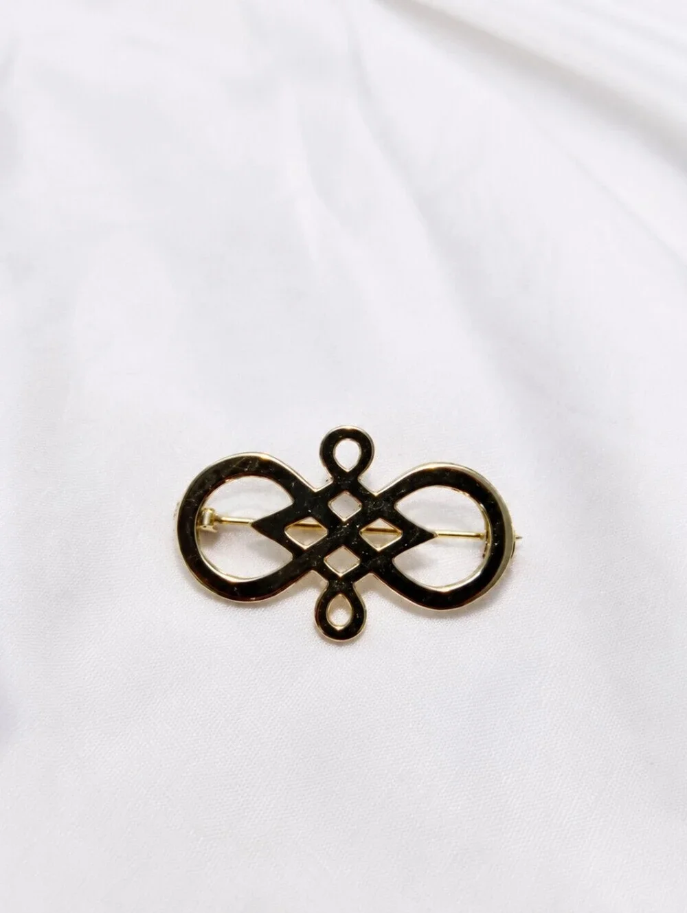 Vintage-Style Decorative Goldtone Brooch